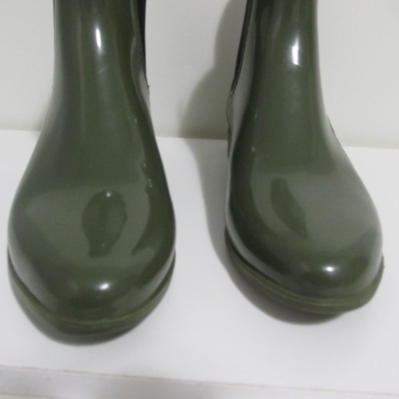 J.Crew Khaki Green Pull-on Ankle Boots, Size 9 - Picture 3 of 6